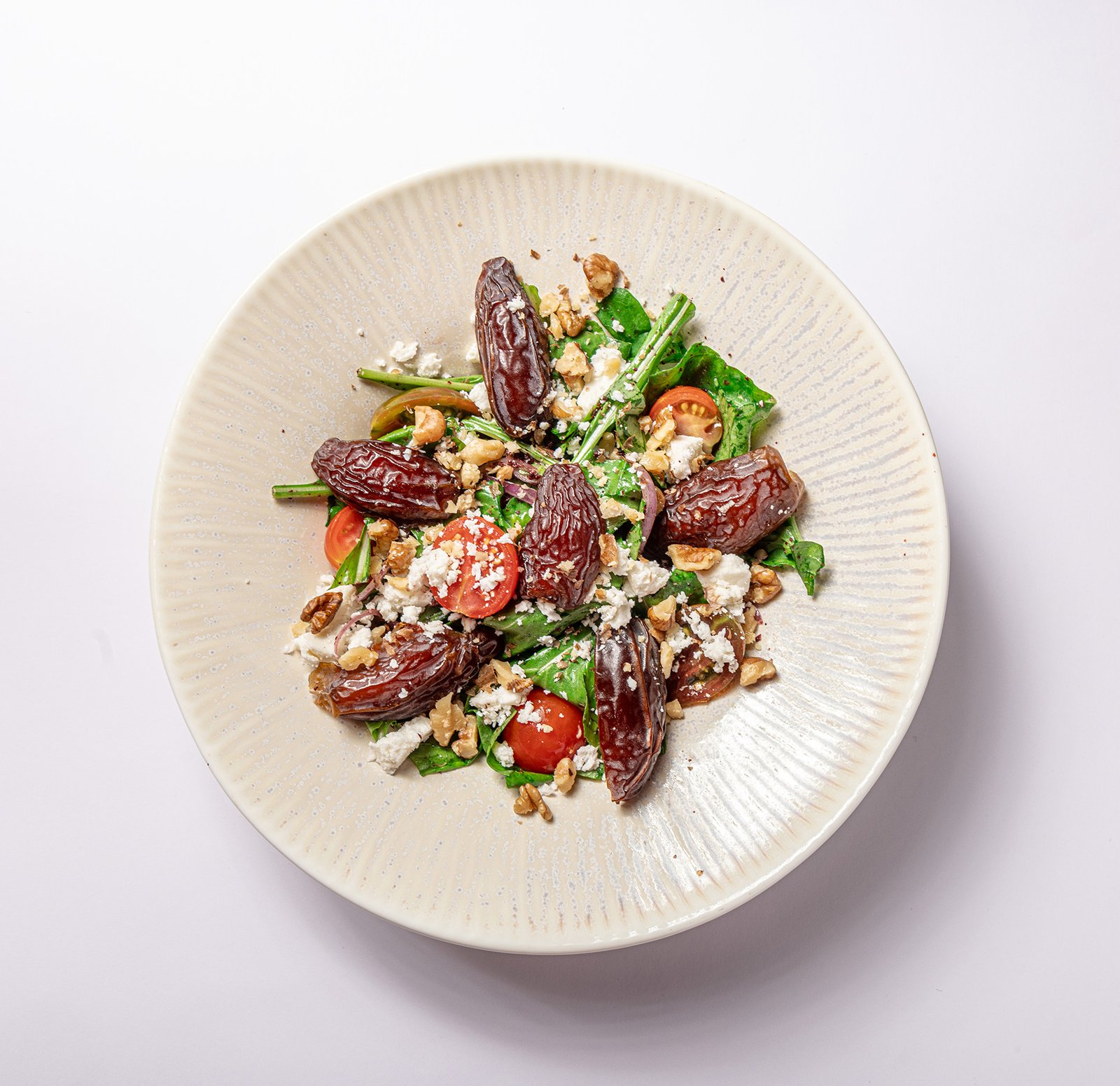 سلطة الجرجير والتمر