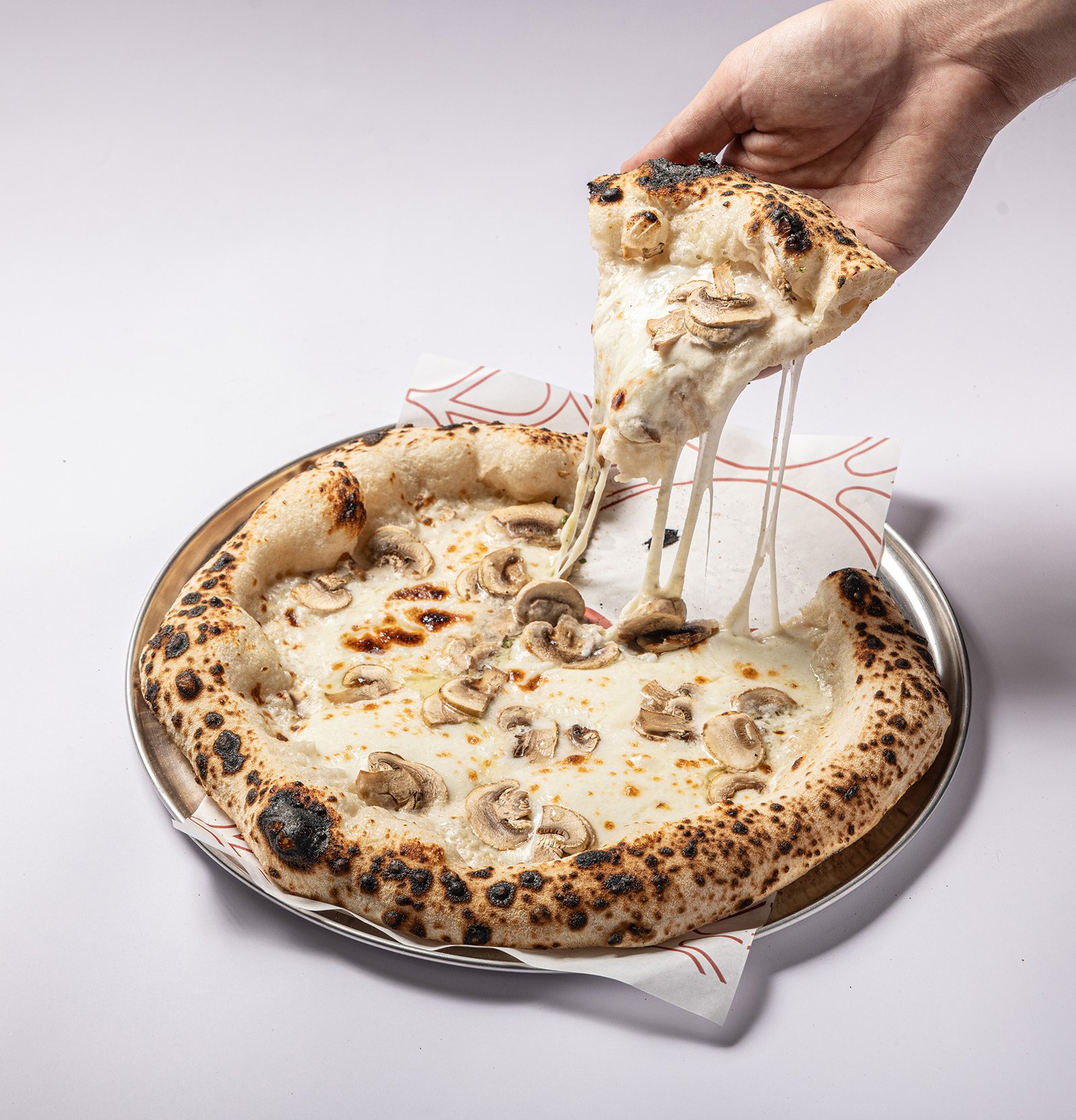 بيتزا فونجي الترافيل